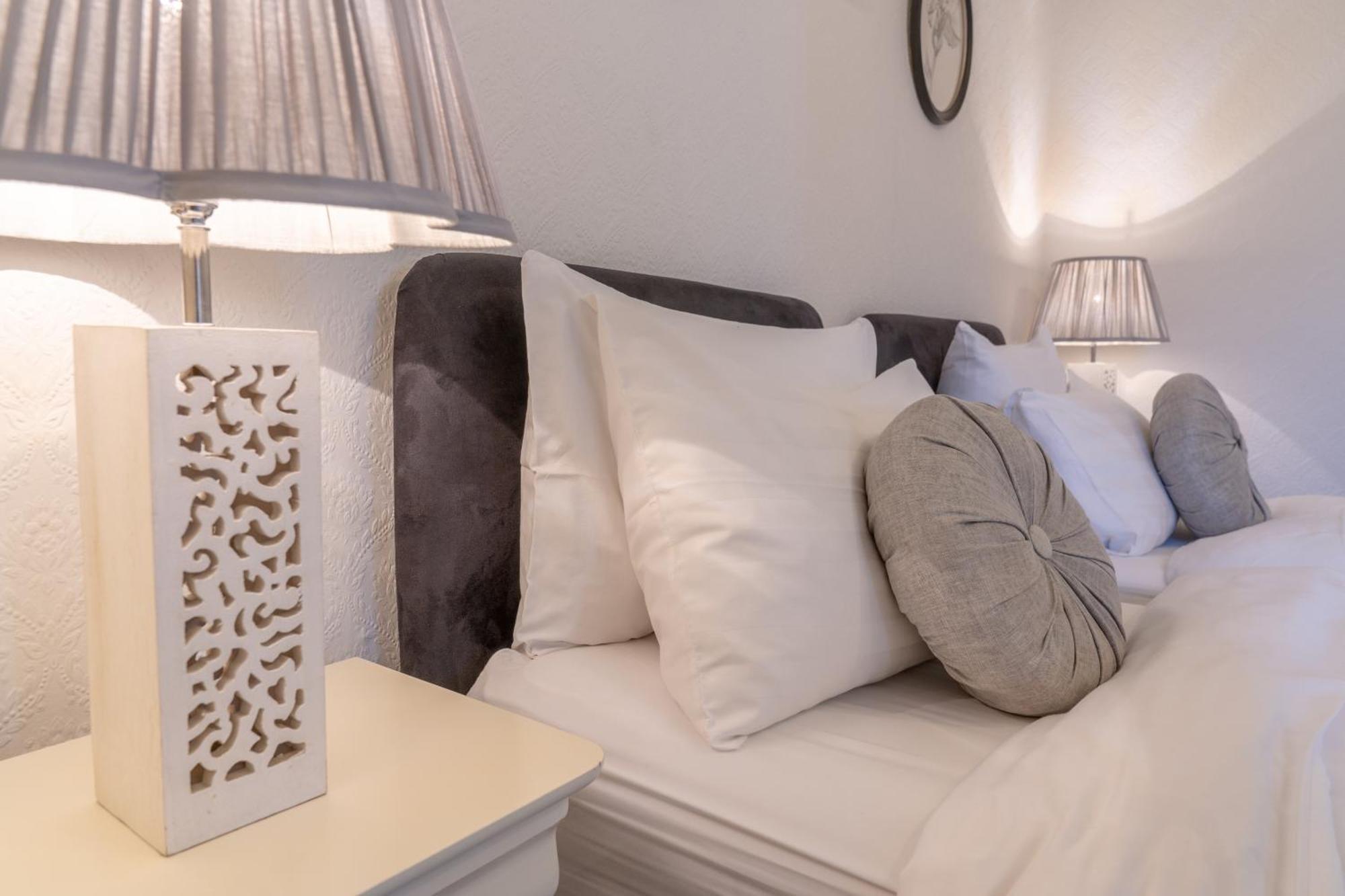 Bankton House Hotel Ливингстън Екстериор снимка