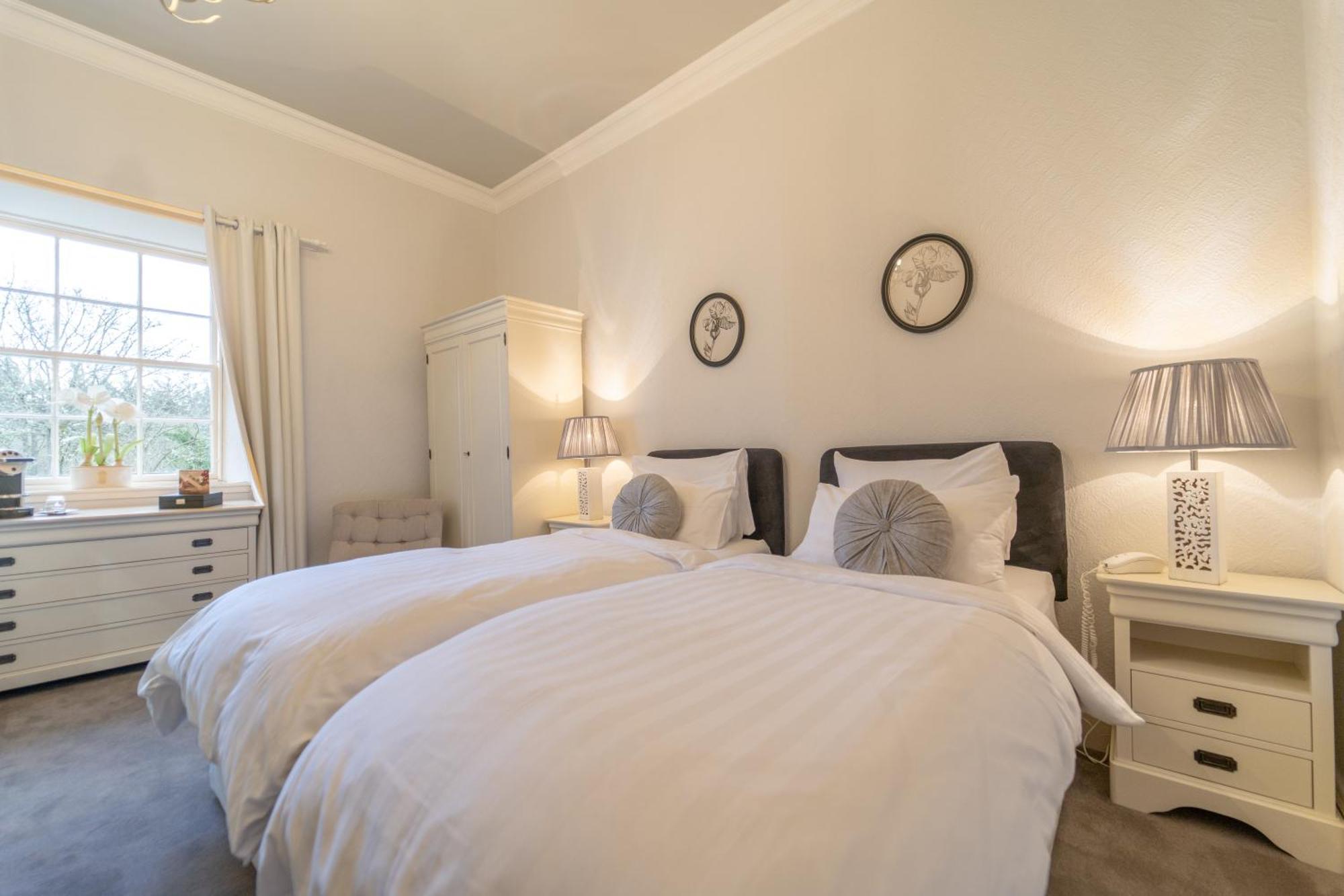 Bankton House Hotel Ливингстън Екстериор снимка